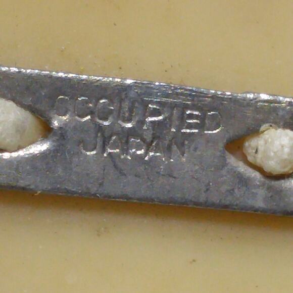 Vintage Celluloid Openwork Flower Brooch, Occupied Japan, 1940s - Picture 5 of 10